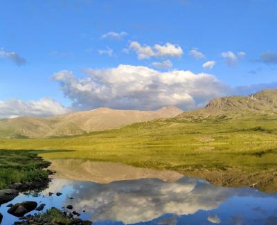 Озеро Безымянное на Алтае вблизи Акташа