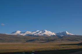  Вторая по высоте гора Азии — Тавын-Богдо-Ола с высочайшей вершиной Найрамдал (Кийтын).  Турклуб Аккол Тур