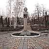 Памятник Ползунову на проспекте Ленина