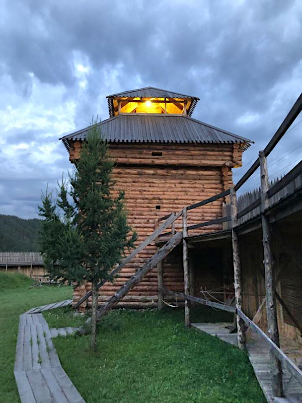  Форт Куюм