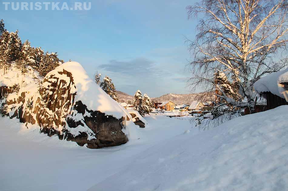 Скала Кит в Турочаке