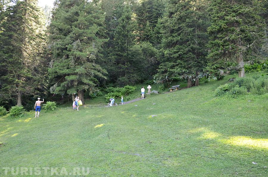 Поляна с серебряным источником в Артыбаше