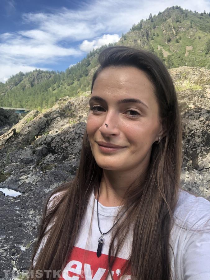 1. "Мухе виднее, куда садиться ". Село Анос Республика Алтай.