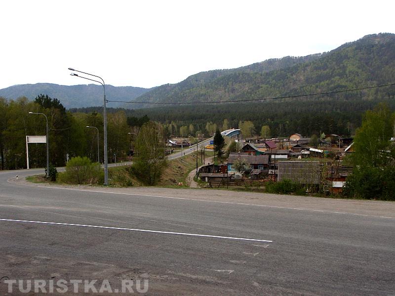 Поворот к старому мост через Катунь в Усть-Семе