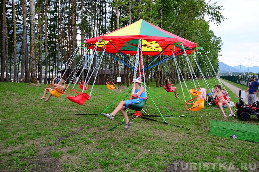 Карусель на входе
