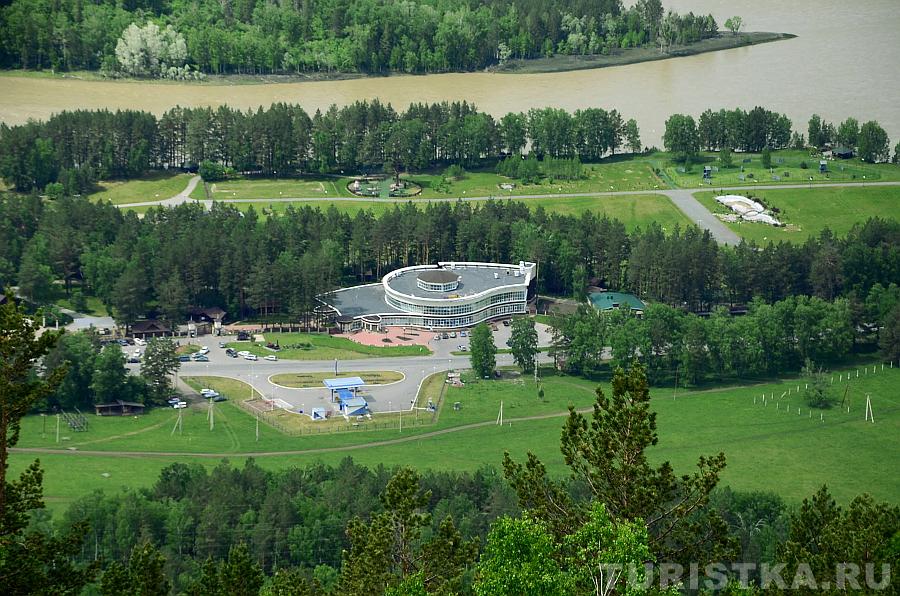 Вид на Аквапарк Турсиб