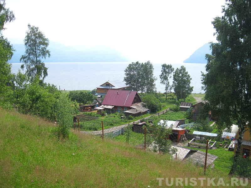 В поселке